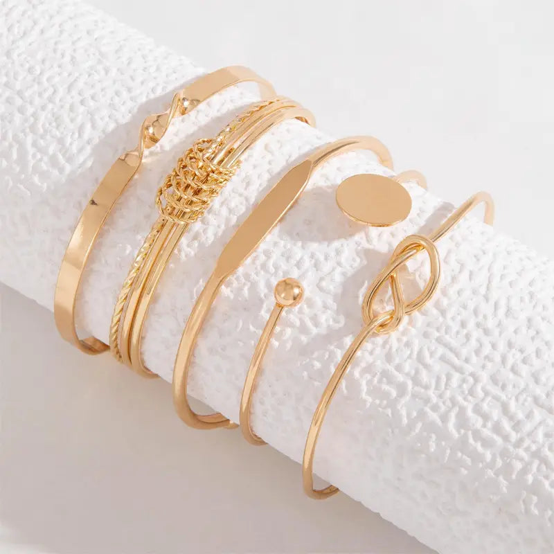 Knotted™ | Conjunto de Pulseras de Elegancia Dorada