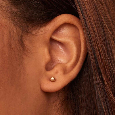 Ball™ | Pendientes de Stud de Oro