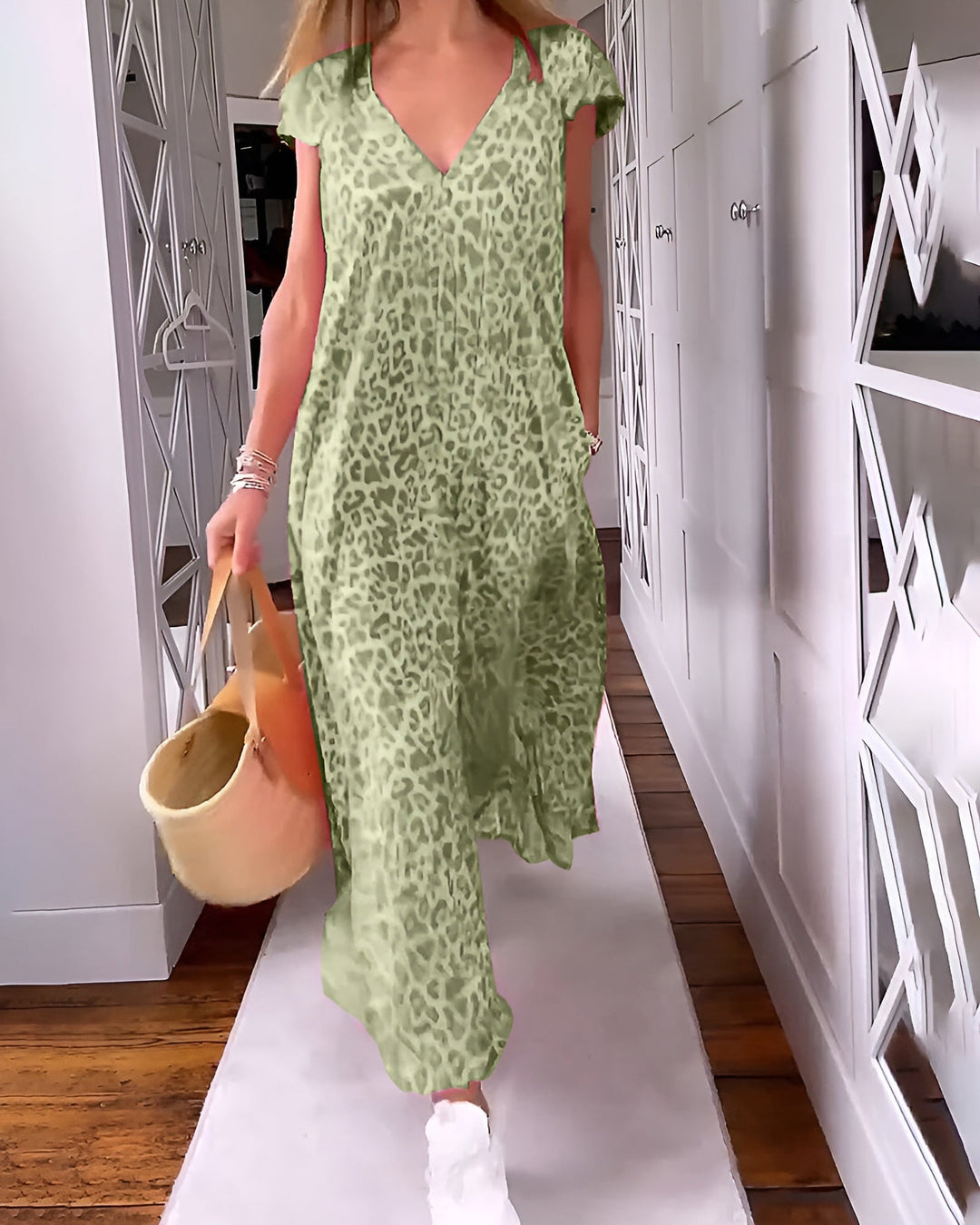Véronique | Vestido largo de manga corta y escote en V